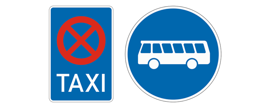 Links das Zeichen Taxenstand mit TAXI, rechts das blaue Zeichen Bussonderfahrstreifen mit weißem Bus.