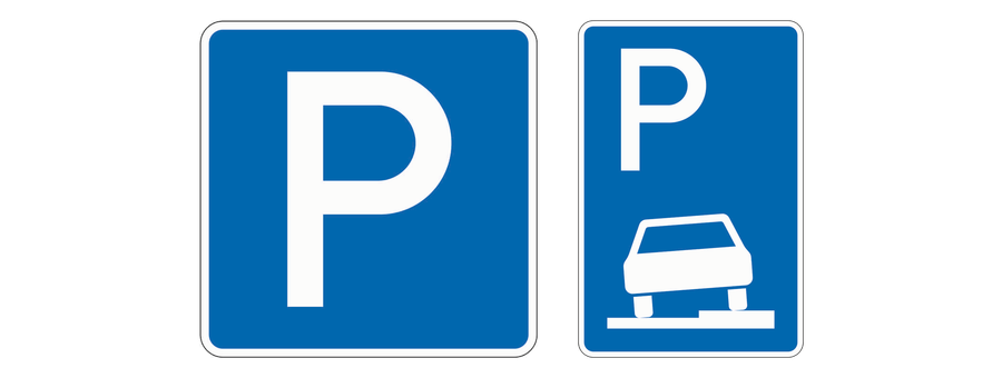 Links Parken, rechts Parken auf Gehwegen mit einem halb auf dem rechten Gehweg stehenden Auto