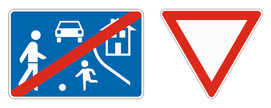 Links Ende eines verkehrsberuhigten Bereichs, rechts das Dreieck Vorfahrt gewähren.