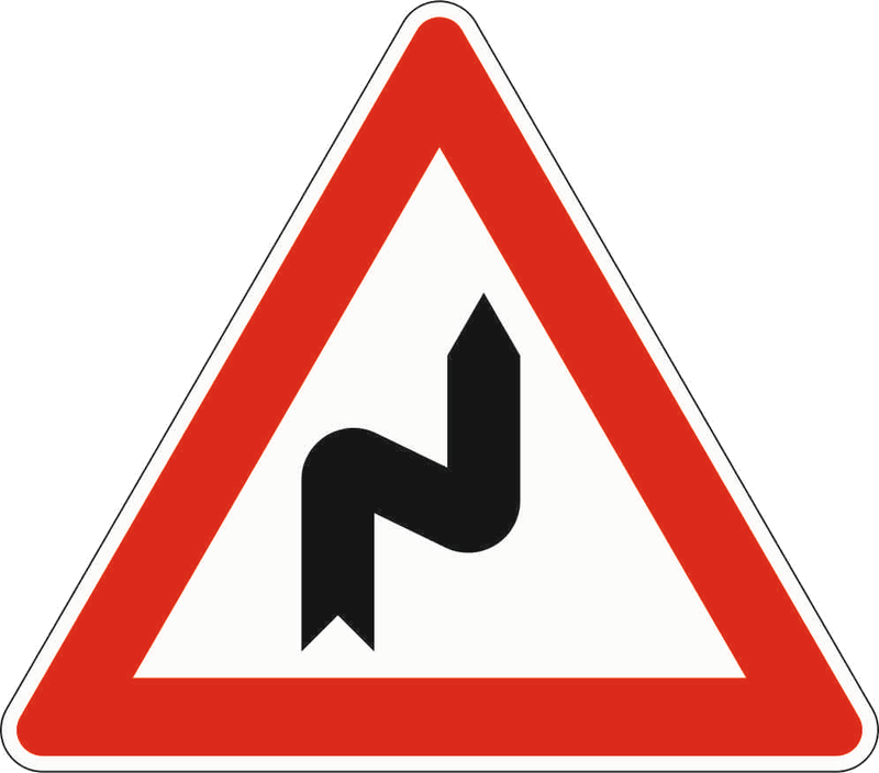 Verkehrszeichen: Doppelkurve - zunächst rechts