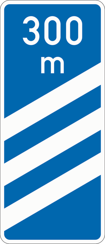 Verkehrszeichen: Ankündigungsbake - dreistreifig (300 m)